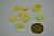 Пуговица 15 мм бабочка жёлтая 50 шт 